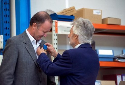 Bruno Decelle décoré de la Médaille de l'Aéronautique par Christian (...)