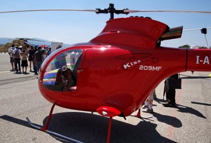 Le Kiss 209 MF avec sa turbine APU - Photo © Patrick Gisle