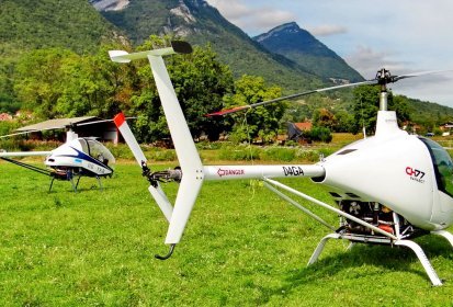 Les deux machines italiennes d'Heli Sport - Photo © Patrick (...)