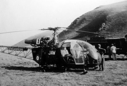 Alouette 2 F-MJAW inscription sur la poutre de queue, au refuel - Photo DR