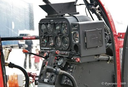 Le tableau de bord de l'Alouette 3 F-ZBAN - Photo © Pyperpote