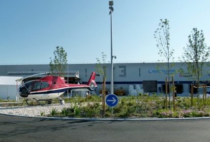 Un Colibri accueillait les visiteurs sur la Plate-forme Eurocopter-Daher - (...)