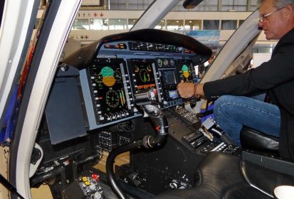 Cockpit du Bell 429 N10984 - Photo © Patrick Gisle