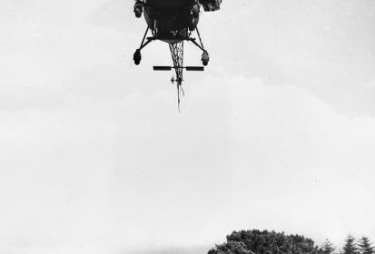 Alouette 2 F-BJHN avec panier présentation lors d'une démonstration - (...)