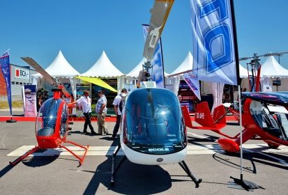 Le Mosquito XE285 et le LH 212 - Photo © Patrick GISLE