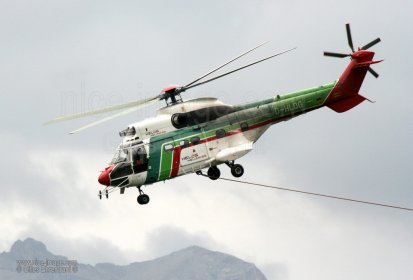 Justin et Super Puma retour à la base - Photo © Gilles Ehrentrant