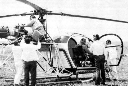21 juin 1972, préparation du Lama F-BPXS avant mise en route - Photo © X - (...)