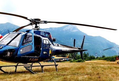Etape n°19 entre Bourg d'Oisans et Le Grand Bornand - Photo © Azur (...)