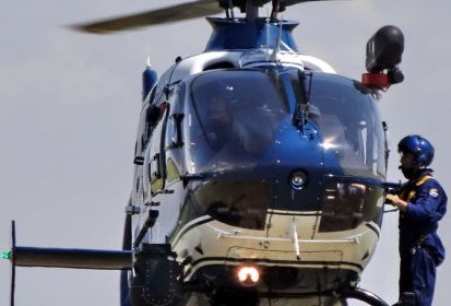 L'EC135 F-MJDC de la Gendarmerie en fin de treuillage - Photo © Patrick (...)