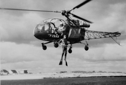 Plongeur sautant de l'Alouette 2 F-ZBAB Protection civile, photo après (...)