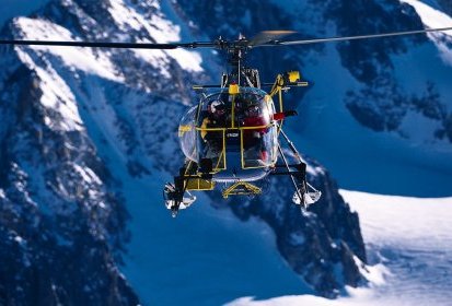 Lama F-GIBK aux mains de Pascal Brun (CMBH) ; enjoy ! - Photo © Philippe (...)