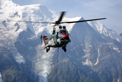 Justin au travail dans le massif du Mont-Blanc - Photo © Joëlle (...)