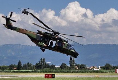 Dégagement du NH90 TTH avec son Tigre en appui - Photo © Patrick (...)