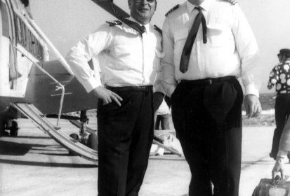 Emile Faragou avec Daniel Bauchart, commandant de bord pour la Campagne (...)