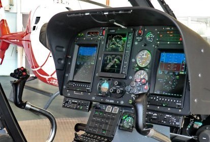 Une avionique moderne pour la planche de bord - Photo © Daniel (...)