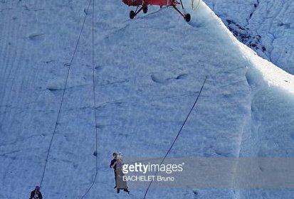 Hélitreuillage depuis l'Alouette III F-ZBBC par le mécanien (...)