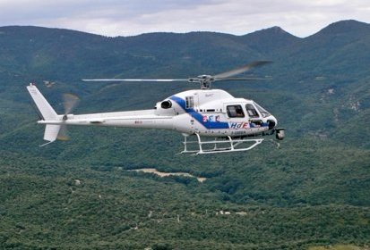 L'hélico caméra AS355 N F-GMBA en vol (Tour de France 2009) - Photo (...)