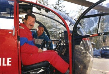 Roger Colin et Francis Delafosse dans l'Alouette 3 Dragon 74 sur la DZ (…)