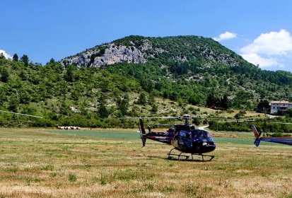 Etape n°16 entre Vaison-la-Romaine et Gap - Photo © Azur Hélicoptère