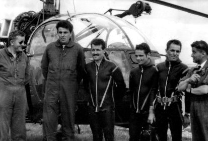 L'équipage et les plongeurs avec de G. à D. : Roger COLIN, Jacques VINCLE (...)