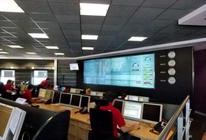 La salle Control Room d'où sont gérées toutes les commandes - Photo © (...)